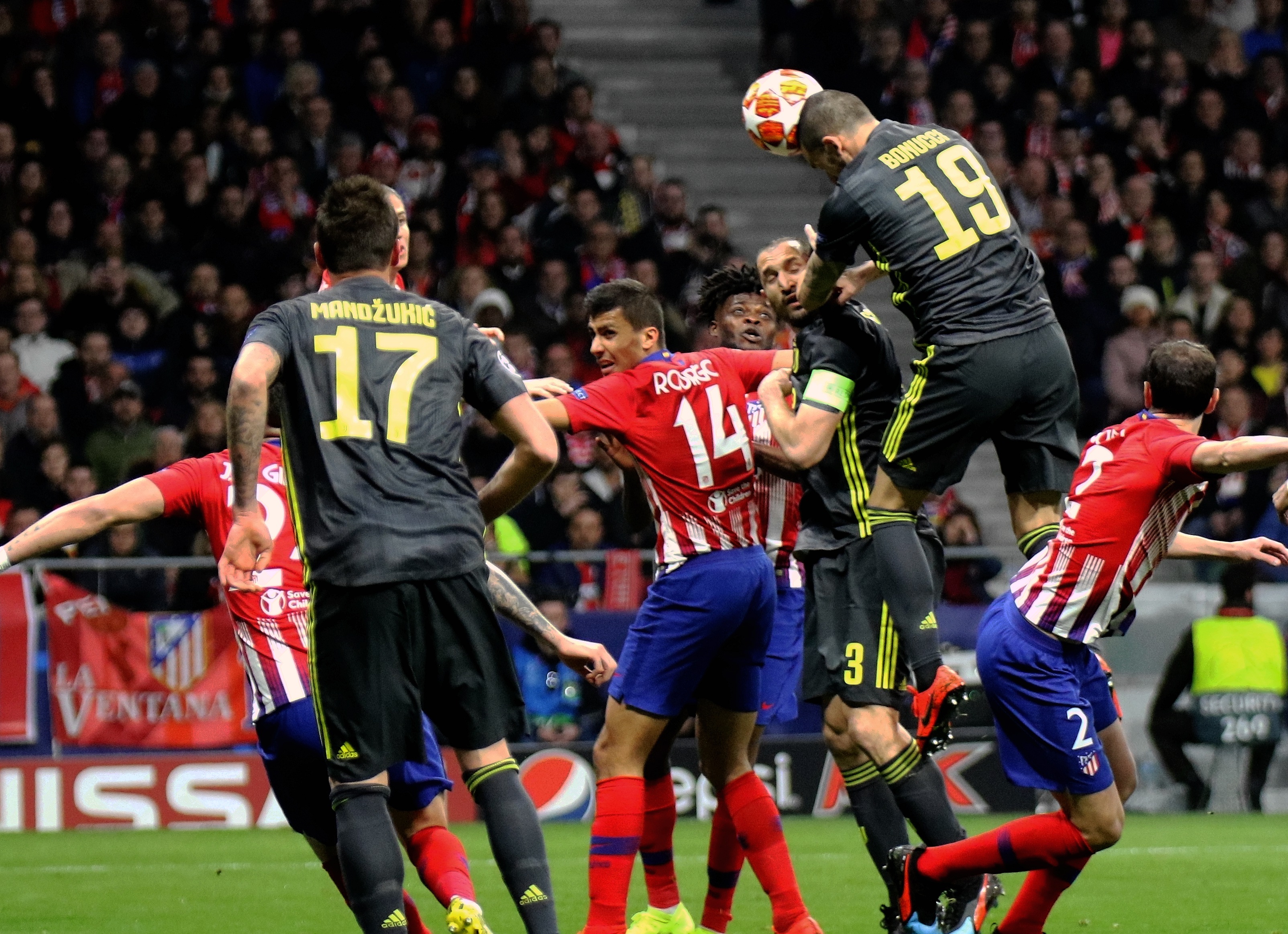 巴勒莫正加紧追求即将离开萨索洛的攻击型边锋尼古拉斯·皮里尼。转会市场 来源：著名记者斯基拉