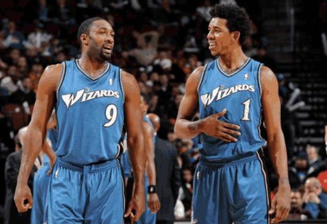 山本由伸在 山本由伸在