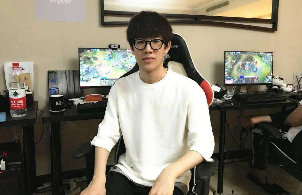 球员 球员
